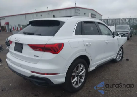 2025 Audi Q3 Premium 45 Tfsi S Line Quattro Tiptronic z USA, uszkodzony, nr VIN WA1DECF32S1003303